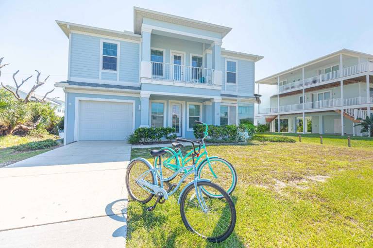 Beach Front 5 bed 4 Bath Luxury House Hot Tub Fenced Yard Pets Welcome in Palm Coast, FL