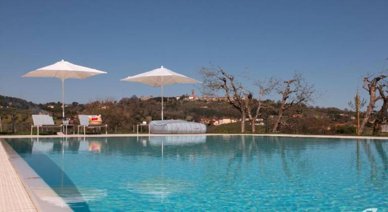 Farm with pool & patio | Pet-friendly — photo 3