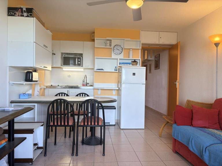Apartment with 1 room for 4 persons — photo 2