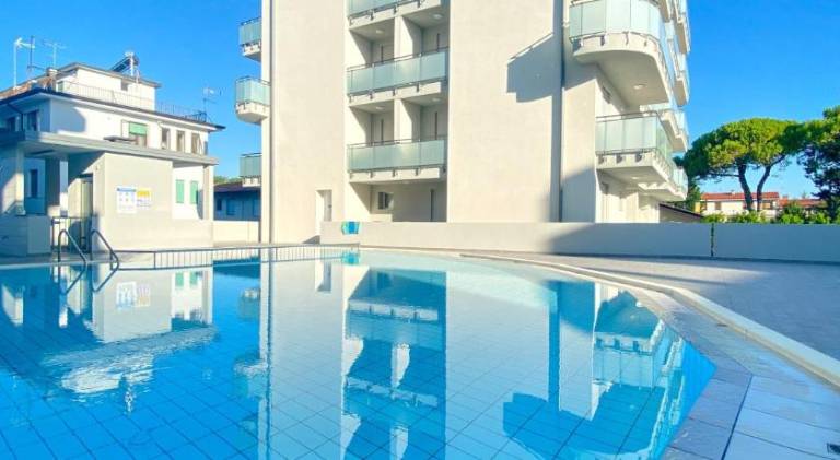 Holiday apartment with pool in Caorle