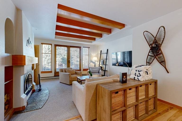 Condo  Brighton