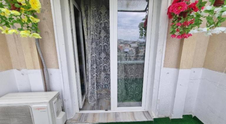 Holiday apartment with patio | Close to Romanian Athenaeum — photo 5