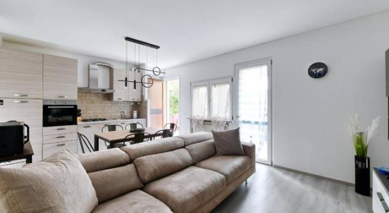 Beautiful rental apartment with pool | Pet-friendly — photo 2