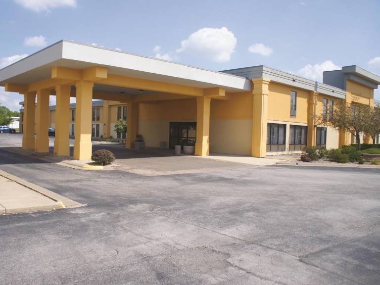 La Quinta Inn by Wyndham Davenport & Conference Center in Moline, IL