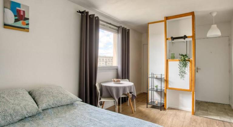 Rental apartment with 1 room for 2 persons in Chelles