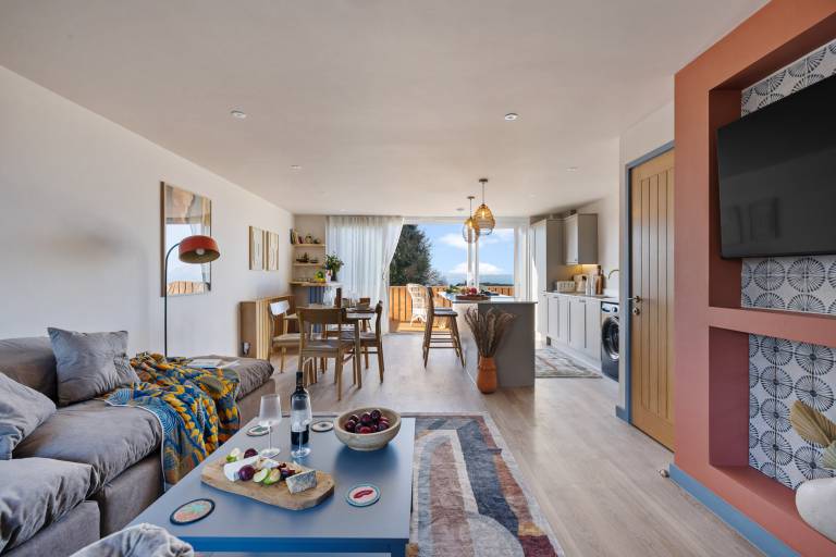 Beautiful vacation home with garden, barbeque & terrace | Beach view | Next to the beach | Pet-friendly in Paignton