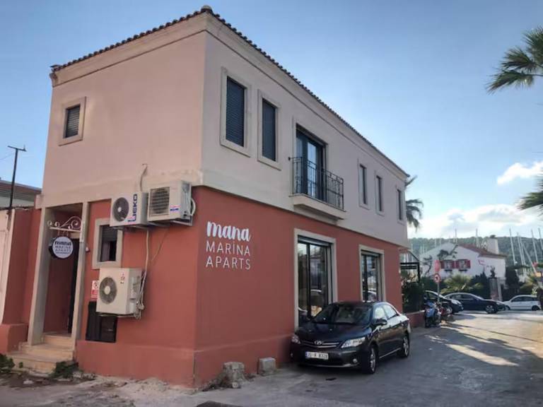 Naro Suites Cesme Marina in Cesme