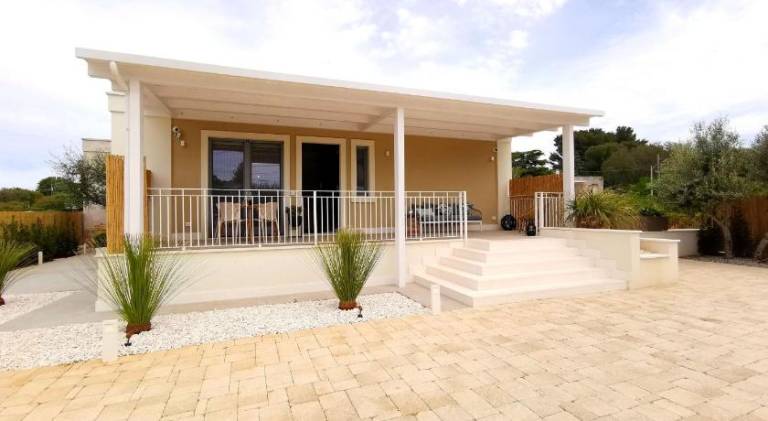 Villa with barbecue, garden & jacuzzi — photo 5