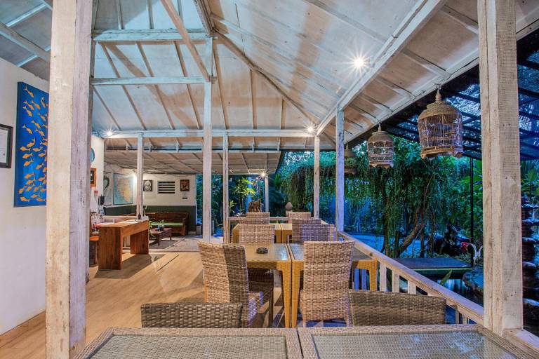House with terrace, yard & pool — photo 5