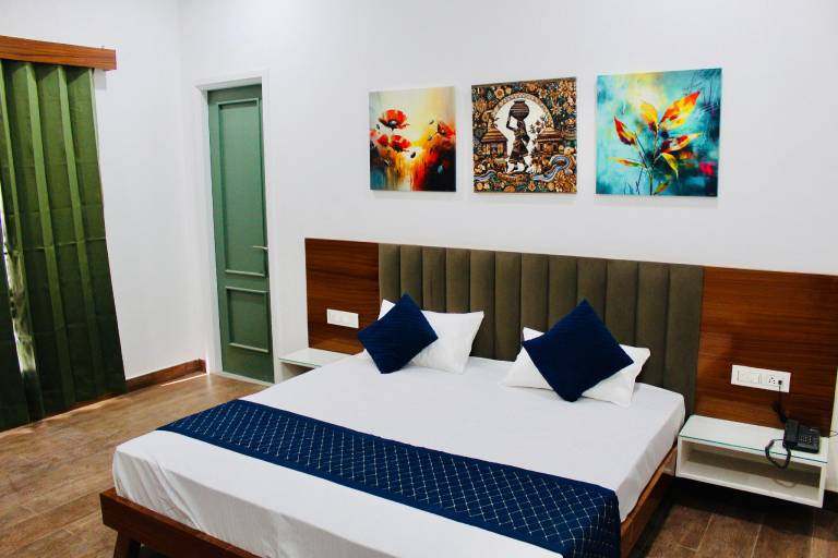 The Loya Hotel