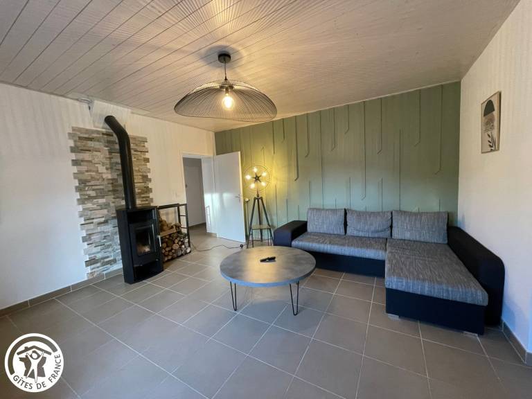 Fully equipped cottage with yard, hot tub & private pool | Close to the beach | Pet-friendly — photo 3