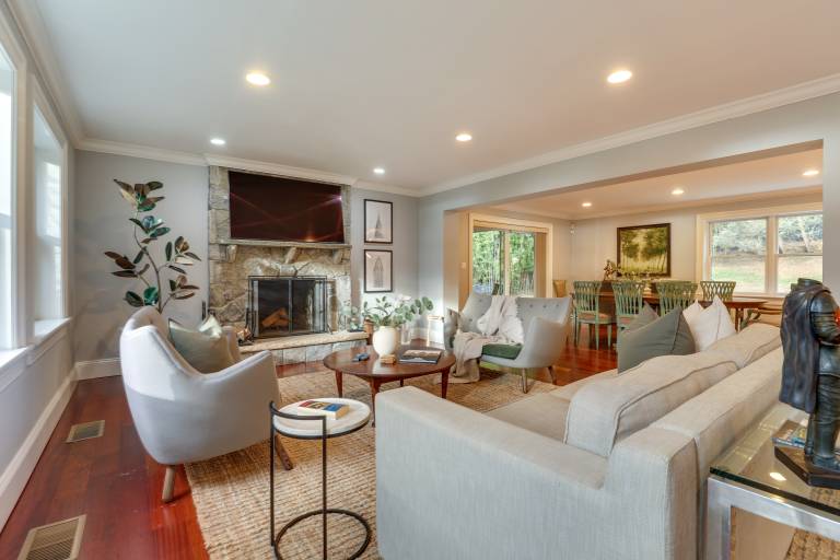 Hudson River Views: Briarcliff Manor Home w/ Deck — photo 5