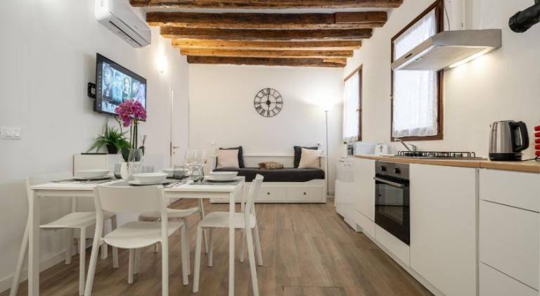 Apartment | Next to Rialto Bridge in Venice