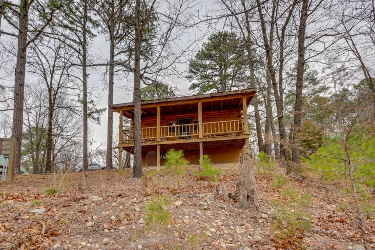 Hike, Play On-Site: Eureka Springs Cabin Near Dtwn — photo 4