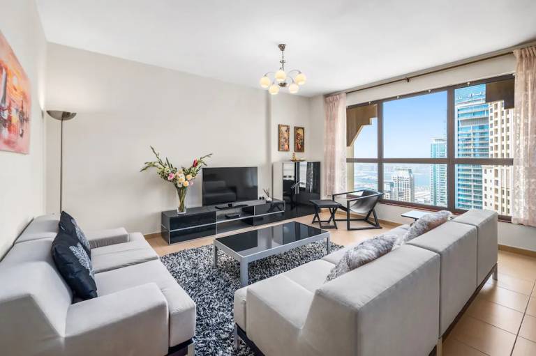 Condo  Dubai Marina