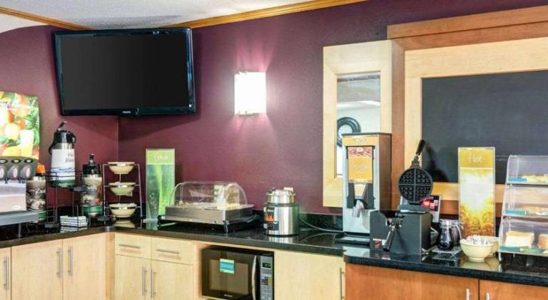 Quality Inn Fort Smith I-540 — photo 4