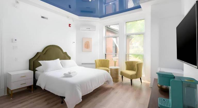 Kozy Stays Penfield - Modern Rooms Heart of downtown — photo 2
