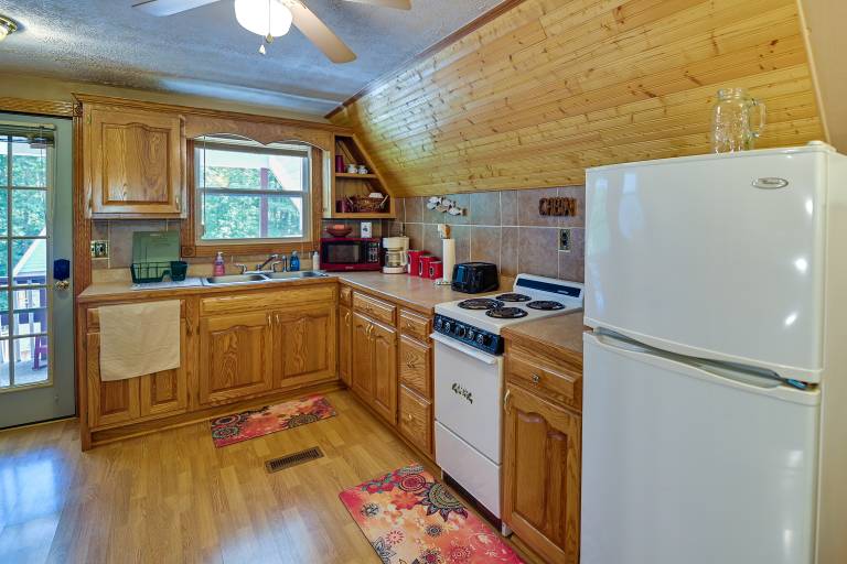 Dog-Friendly Home Rental  5 Mi to Cave Run Lake! — photo 3