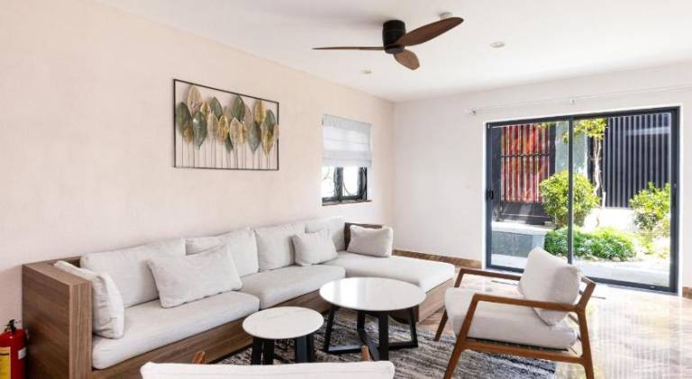 House with yard & patio | Suitable for remote work — photo 2