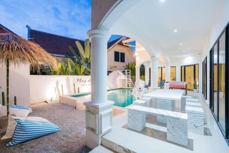 Play Story Pool Villa Beachfront House — photo 3