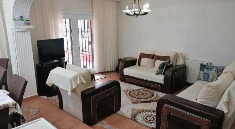 Fully equipped beautiful villa with patio, garden & jacuzzi | Dogs allowed — photo 2
