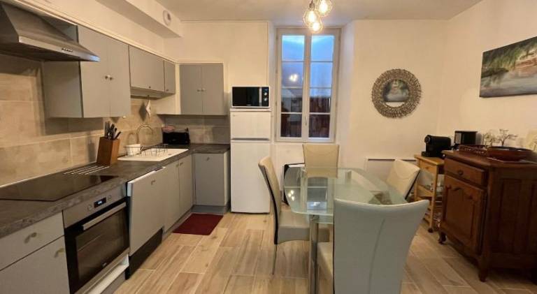 Holiday apartment with 2 rooms for 5 persons — photo 2