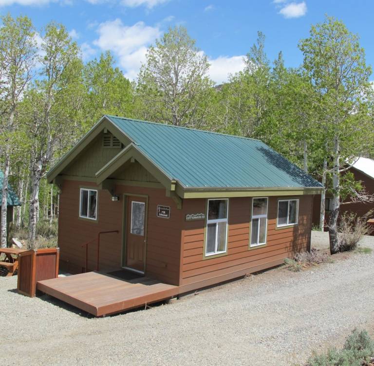 Cabin  Mammoth Lakes
