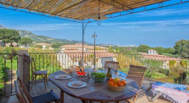 Vacation home with patio & pool in Calvi
