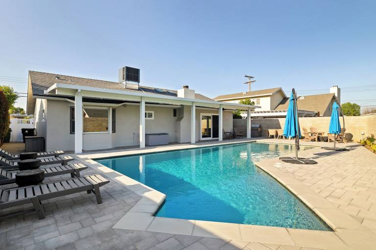 House North Hills