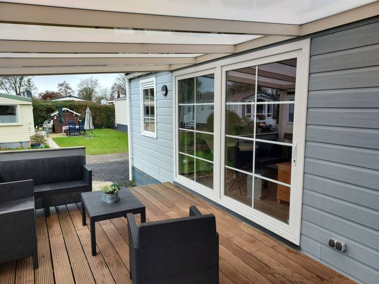 Vacation home with patio & pool | Next to the beach | Pets allowed — photo 3