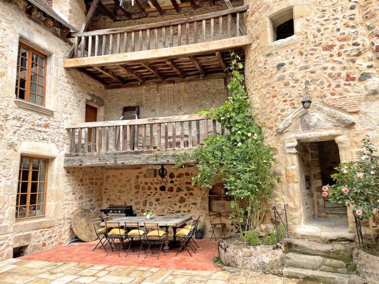 Gite with patio — photo 2