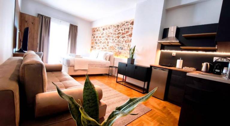 Holiday apartment with terrace in Athens
