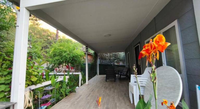 Beautiful house with patio, garden & barbeque | Good for workation | Pets allowed — photo 3