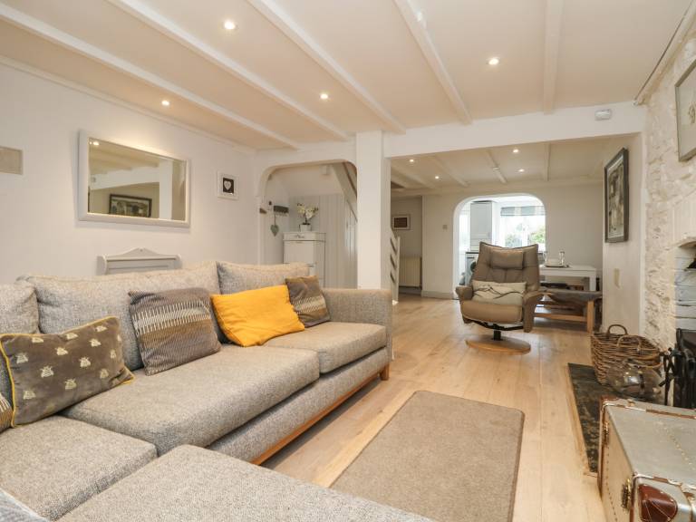 Family-oriented cottage with garden | Beach view | Pets are welcome — photo 4