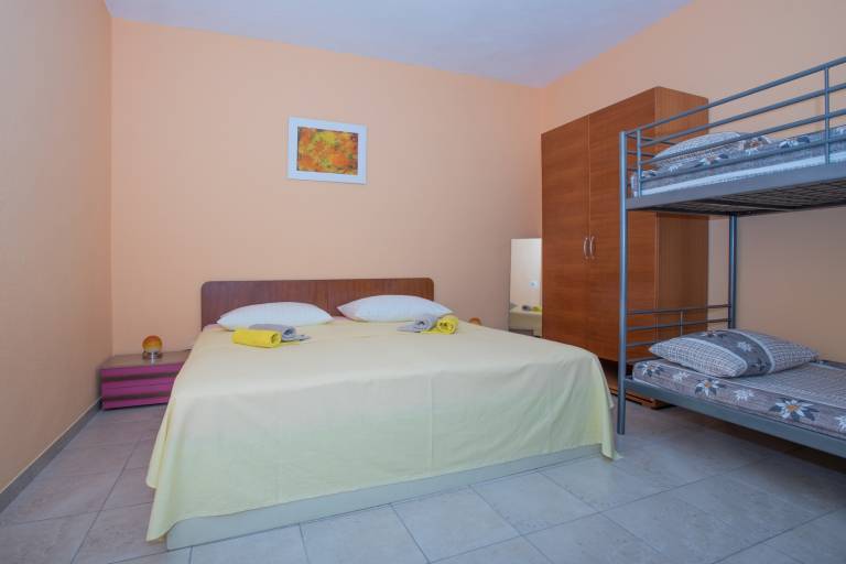 Wonderful holiday apartment with patio | Next to the beach | Pet-friendly — photo 3