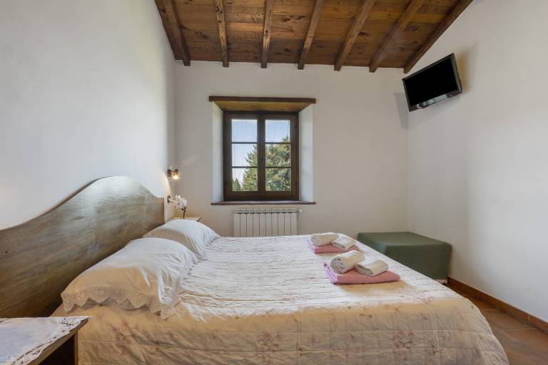 Room 'Camera A - Prato Fiorito' with Mountain View, Shared Pool and Garden — photo 2