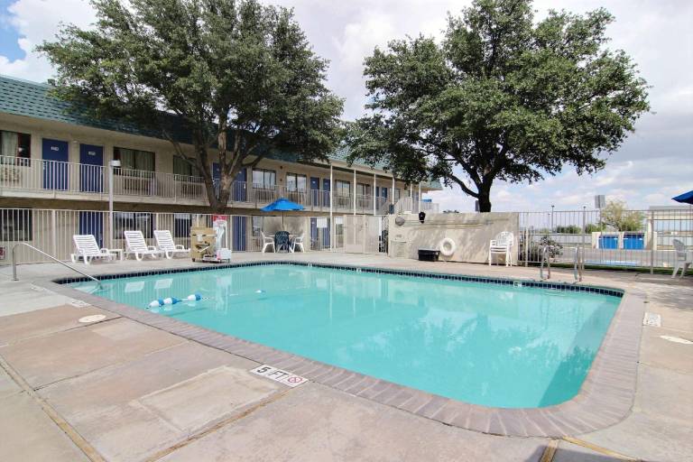 Motel 6 Fort Stockton, TX — photo 5