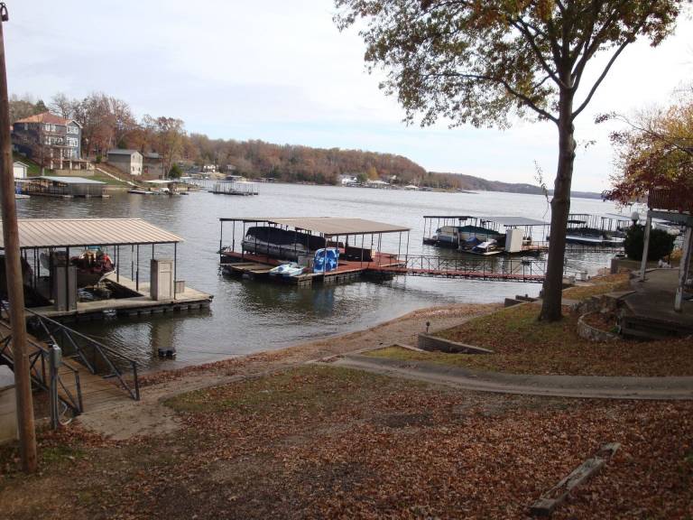 Cabin Lake Ozark