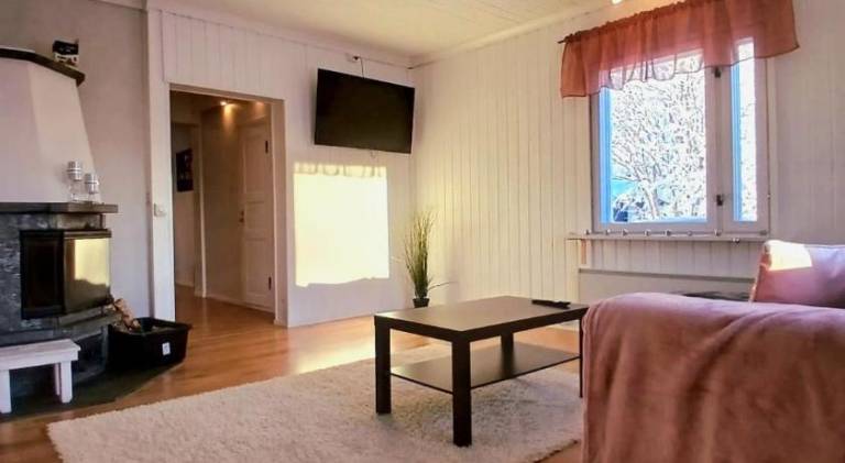 Rental apartment with 4 rooms for 6 persons — photo 2