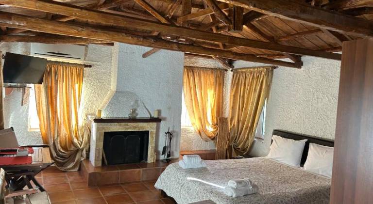 Δωματια Εξοχη-With fireplace and view to the sea — photo 2
