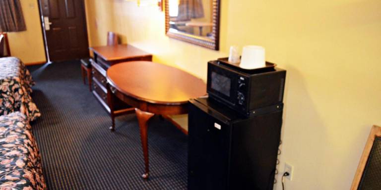 Aloha Inn — photo 5