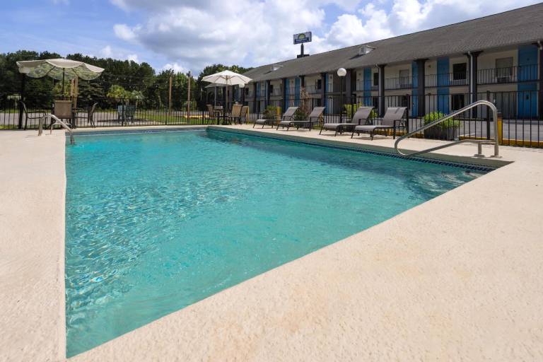 Days Inn by Wyndham Hardeeville Near Hilton Head — photo 2