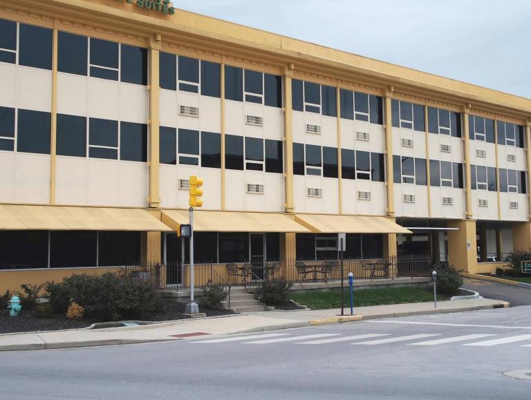 La Quinta Inn & Suites by Wyndham Indianapolis Downtown in Marion, IN