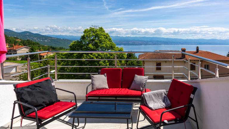Fully equipped villa with private pool, barbecue & yard | Pets allowed — photo 3