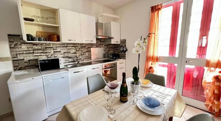 Beautiful vacation home with pool | Pet-friendly — photo 5