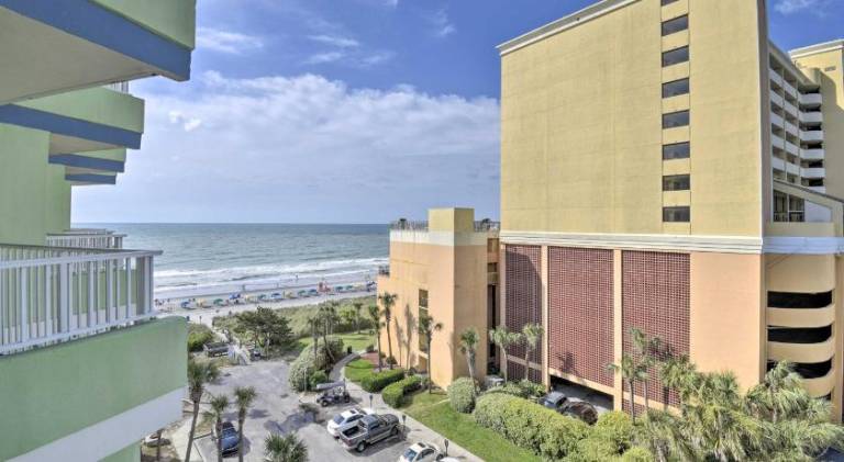 Ocean Views and Resort Amenities Myrtle Beach Condo — photo 4