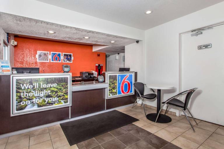 Motel 6 Vacaville, CA — photo 4