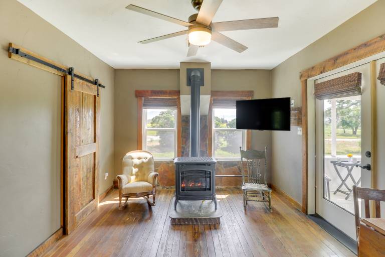 Remodeled Kalispell Farmhouse w/ Mountain Views — photo 3