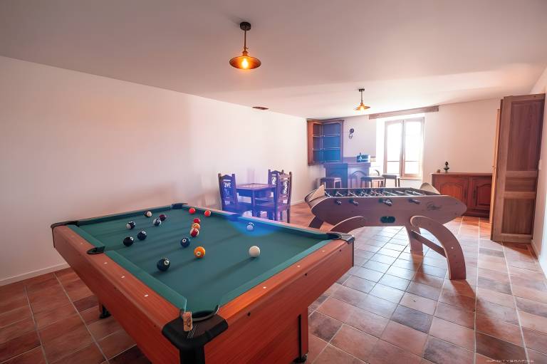 Family-oriented vacation home with terrace, pool & BBQ | Garden view | Dogs allowed — photo 4