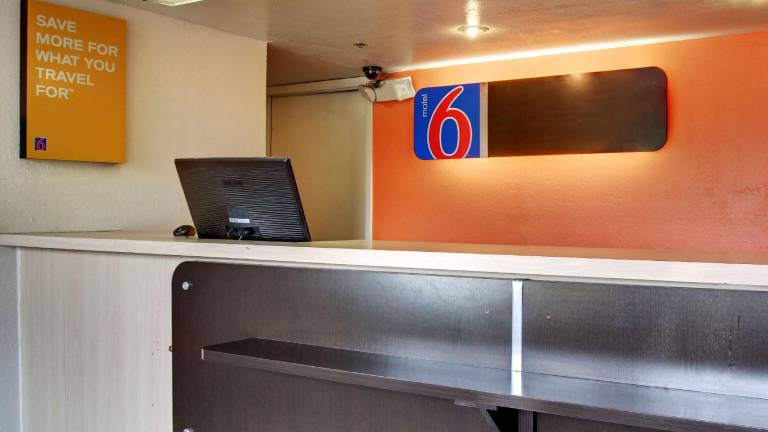 Motel 6 Des Moines, IA - North — photo 4